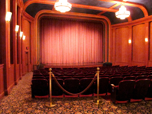 Packard Theater 500
